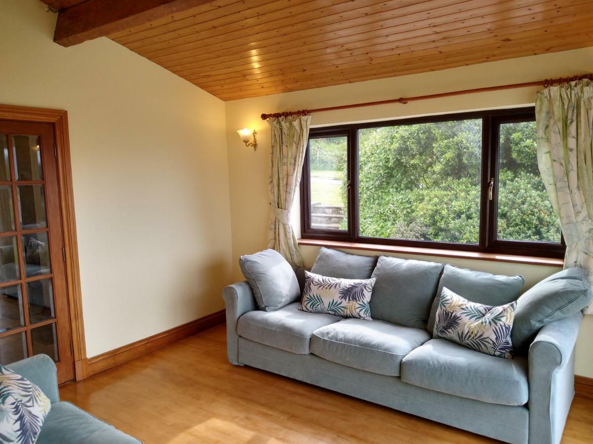 Tyddyn Crwn Country-House Apartments Beaumaris Dış mekan fotoğraf